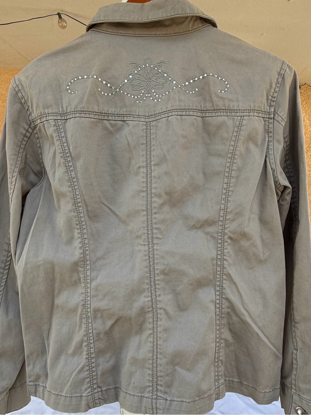 Chicos Size 1 Button Up Embellished Rhinestone Embroidered Khaki Green Jacket - Picture 4 of 12